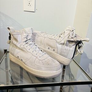 Size 10 Mens Nike SF AF1 Mid Suede Varsity Vast Gray Sneakers AJ9502-001 RARE